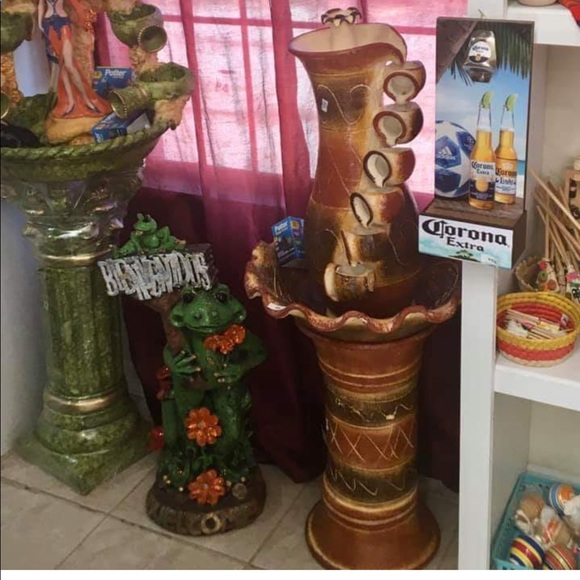 Meet your Posher, Beatrice - Picture 1 of 1